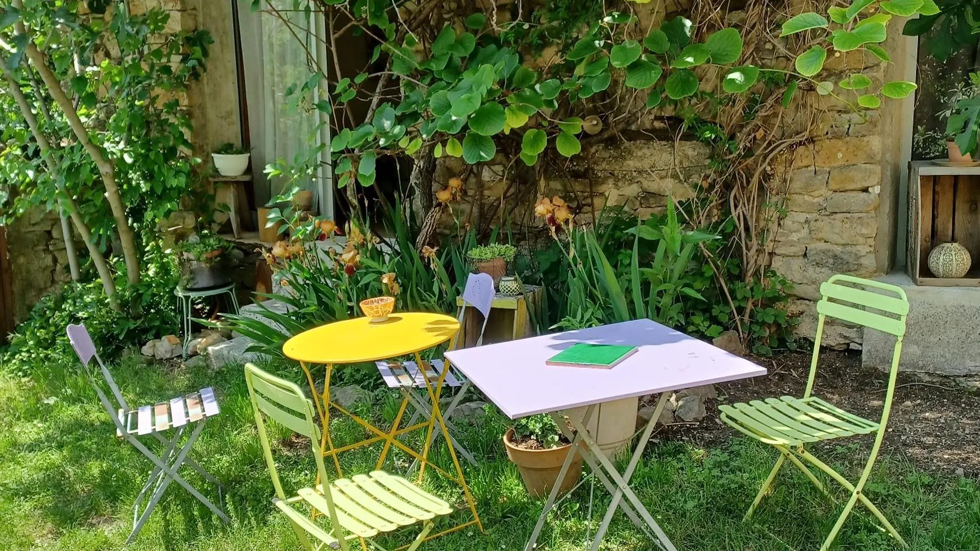 Bed & Breakfast Chambre Dans Ferme Provencale Ongles France