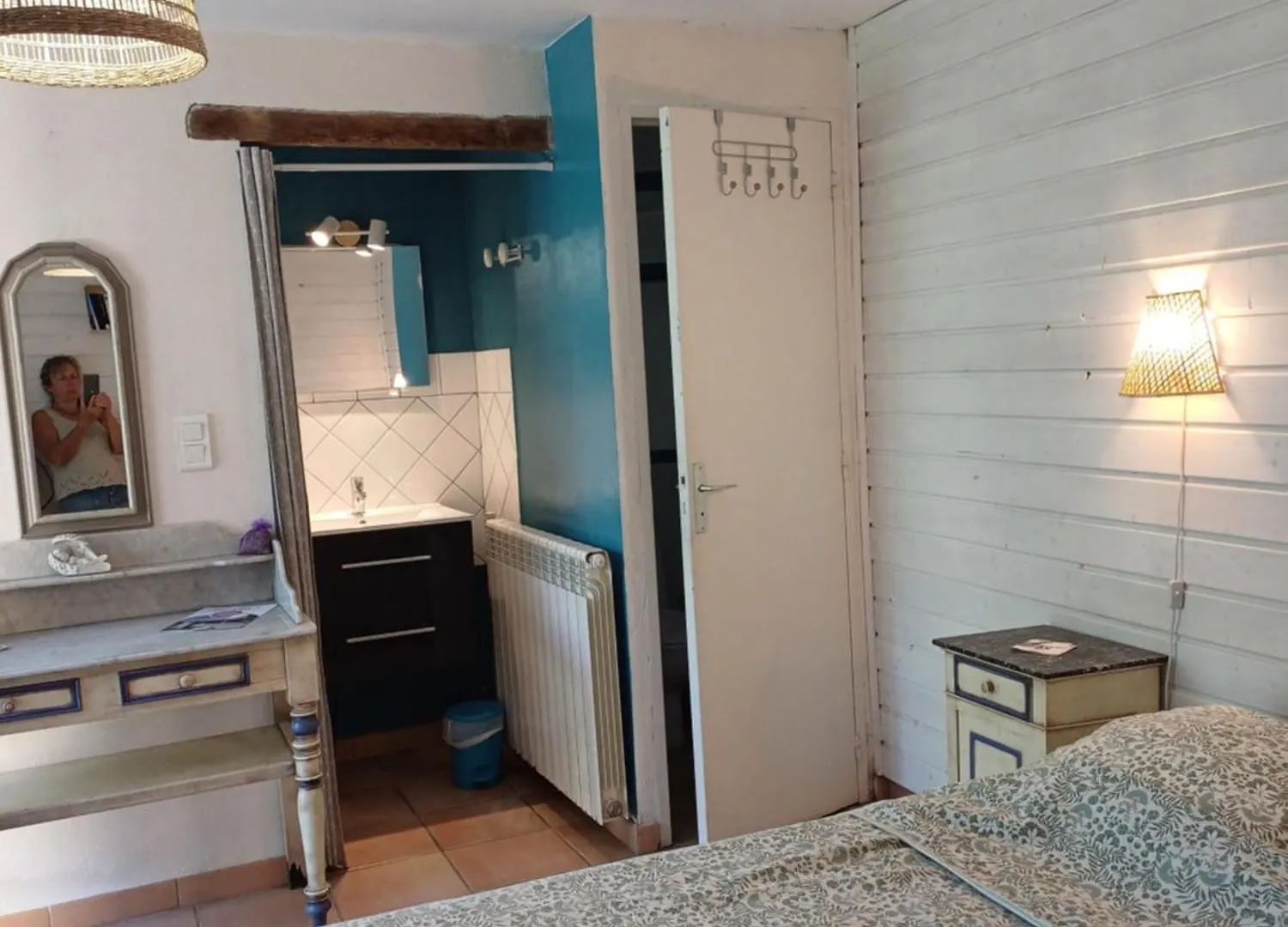 Bed & Breakfast Chambre Dans Ferme Provencale Ongles