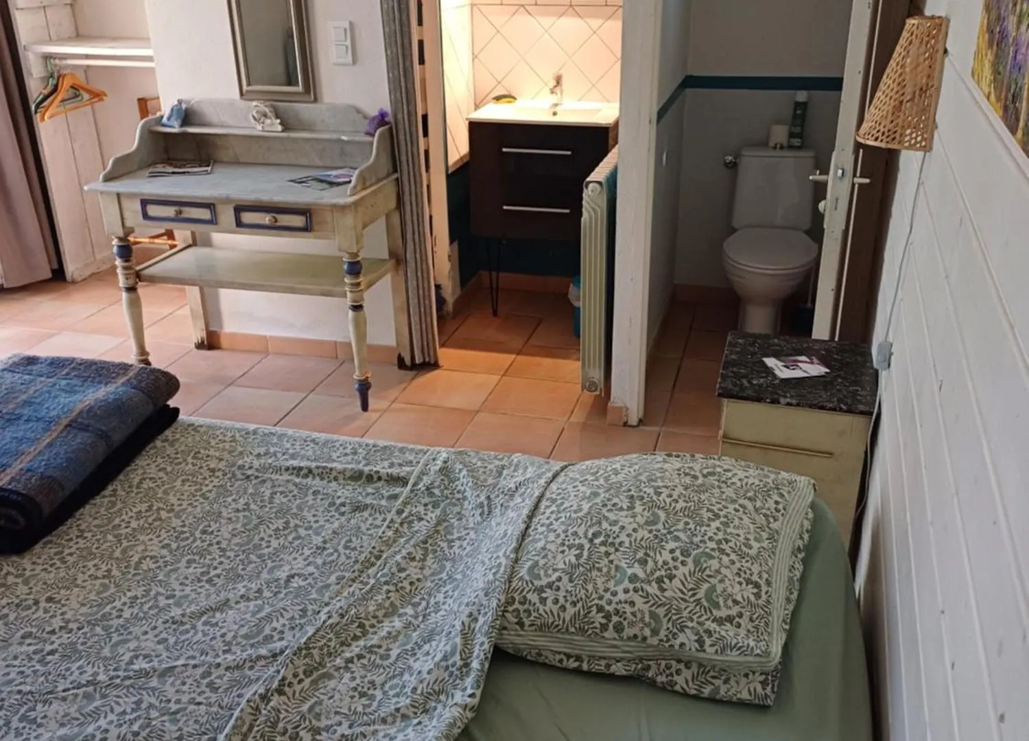 Chambre Dans Ferme Provencale Ongles France