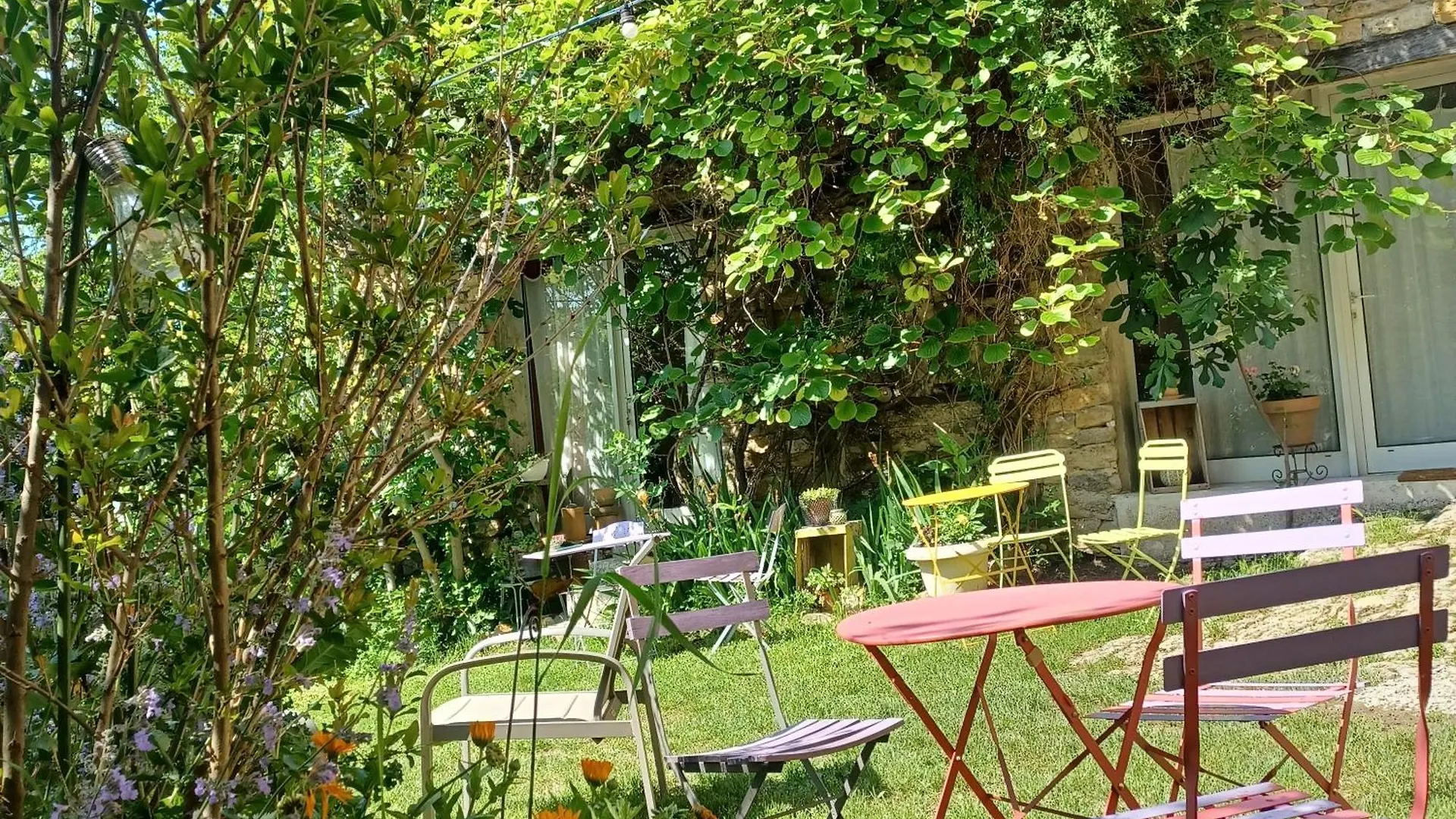 Bed & Breakfast Chambre Dans Ferme Provencale Ongles