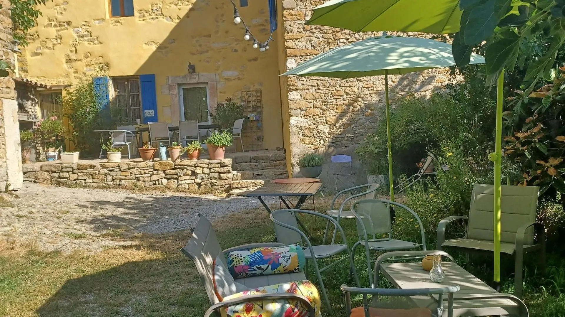 Chambre Dans Ferme Provencale contacts